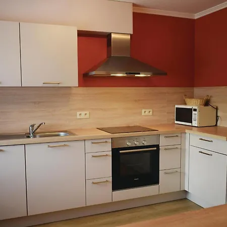 Apartment 5 Bedroom Stunning In